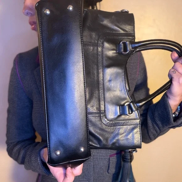 Elegant Tignanello Genuine Leather Black Tote Bag - Picture 3 of 6